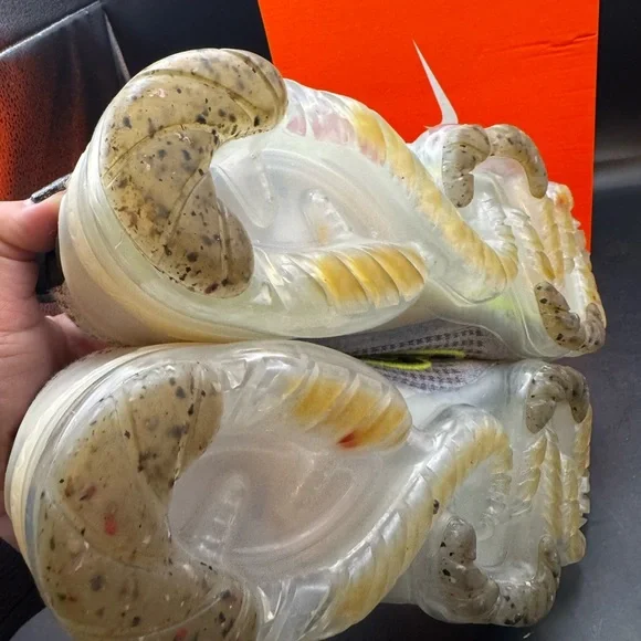 Nike Air VaporMax Gray White Volt Youth Shoes Sneakers Size 6.5 With Box - Picture 11 of 16